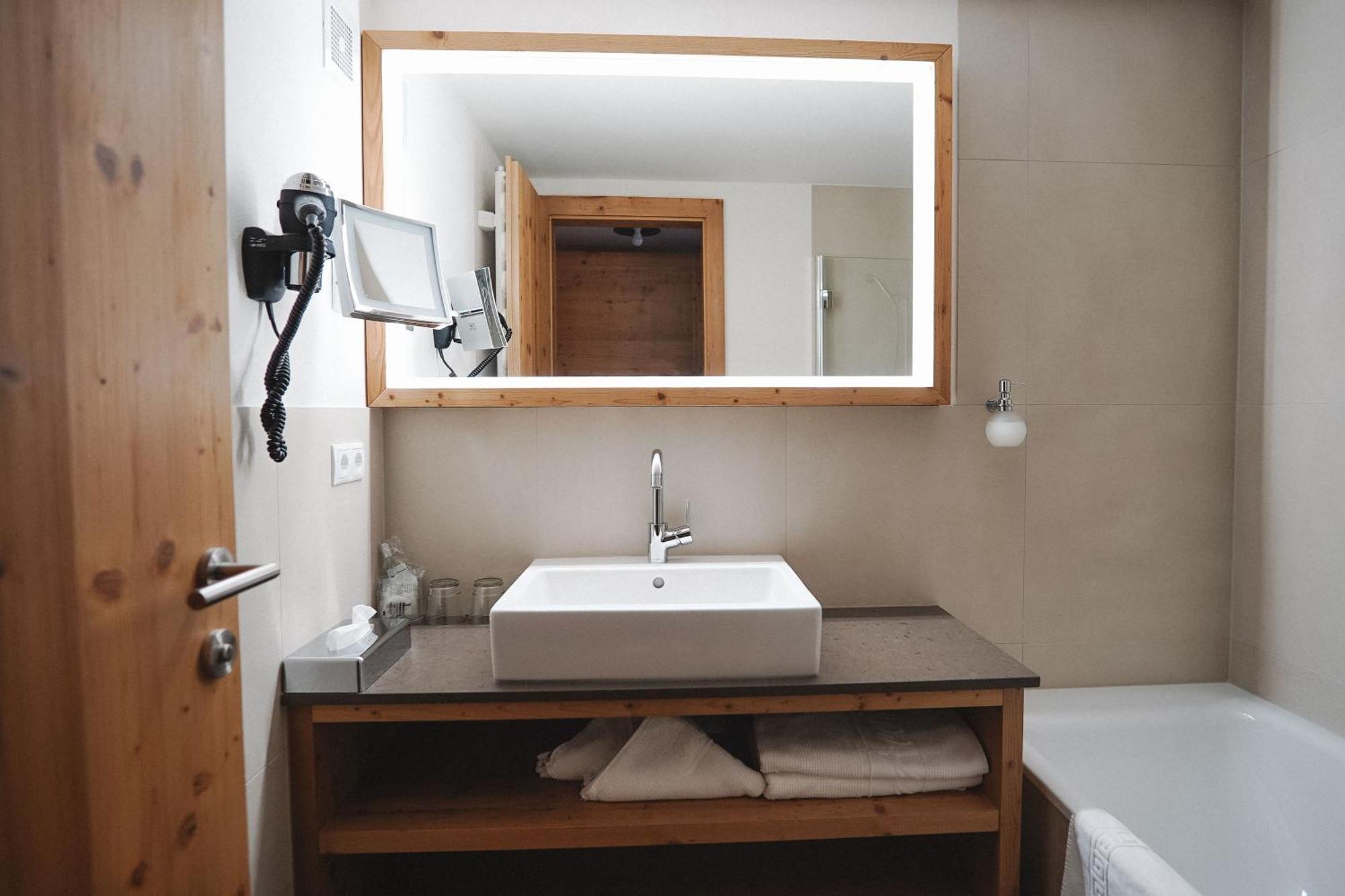 Hotel Acerina Superior 레흐암 아르베르크 외부 사진